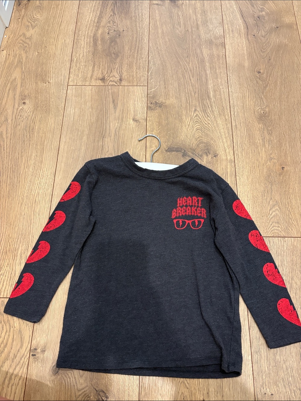 Chaser Grey Long-Sleeve 'Heart Breaker' Graphic Tee with Red Hearts